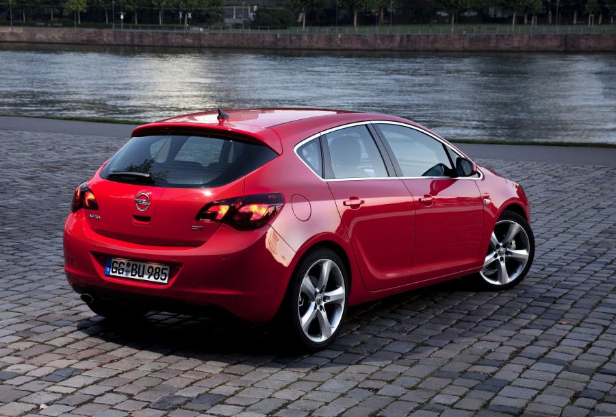  Opel Astra 5-Door 2009 года  (фото 69 из 170)